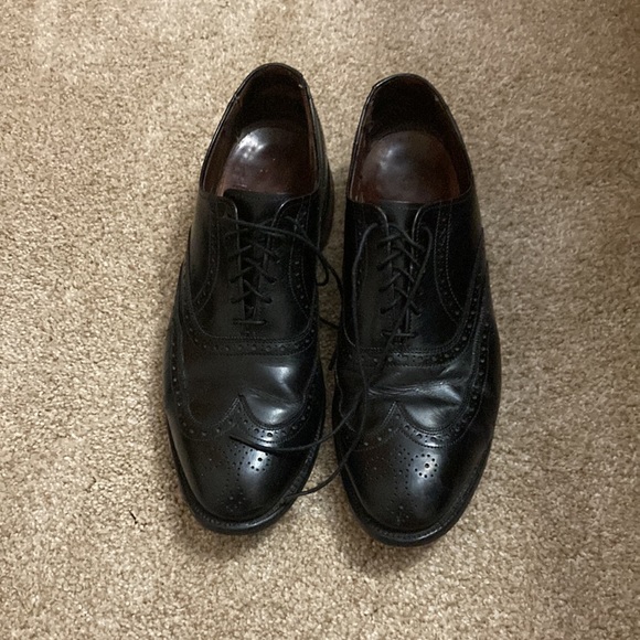 Allen Edmonds Oxford Wingtips - Picture 3 of 4